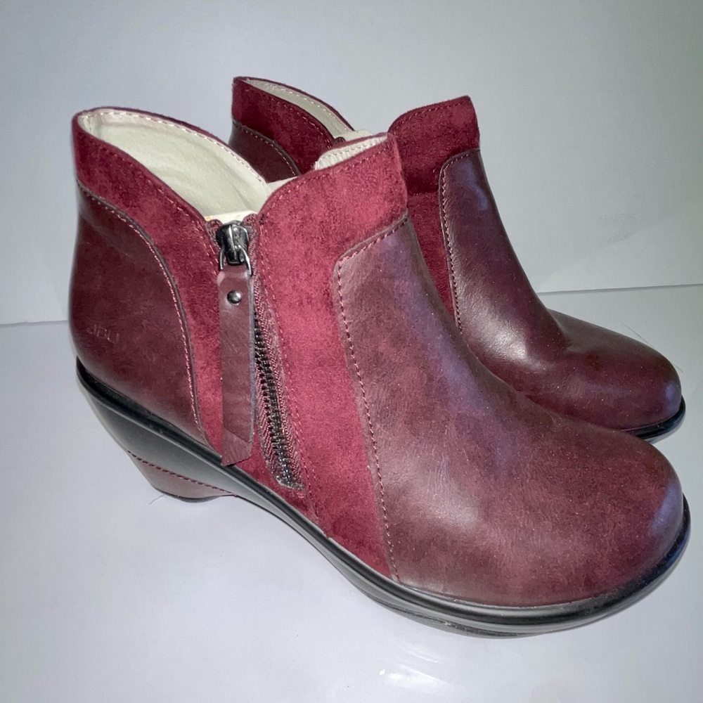 Wine colored leather and suede JBU booties size 9M